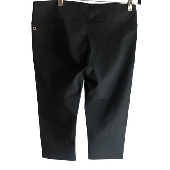 NWT Fabletics Capri Women's Size Large 10/12 Solar Crop - Picture 3 of 9